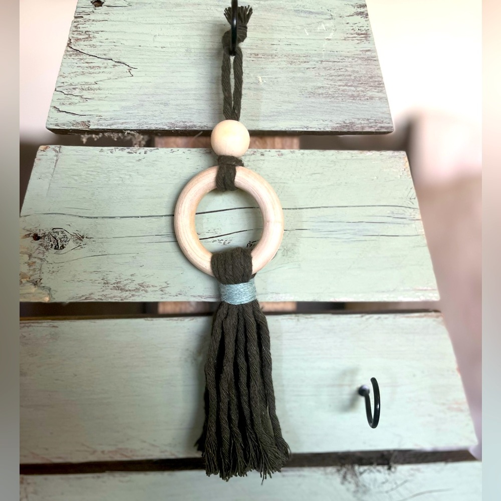 Hand Made Macrame // Christmas Tree Ornament // Green